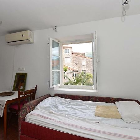 بودفا Hostel Michel المظهر الخارجي الصورة
